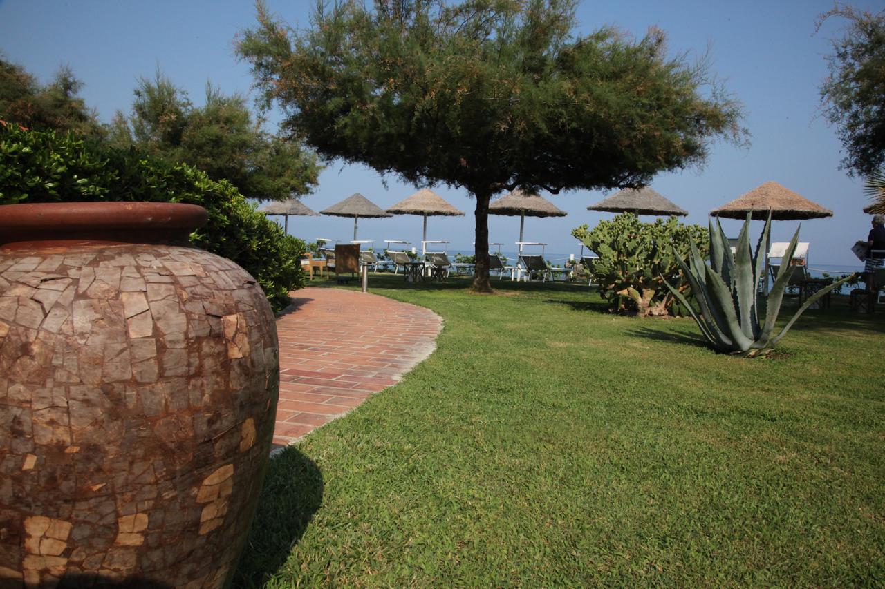 Borgo Di Riaci Beach Resort Santa Domenica  Εξωτερικό φωτογραφία